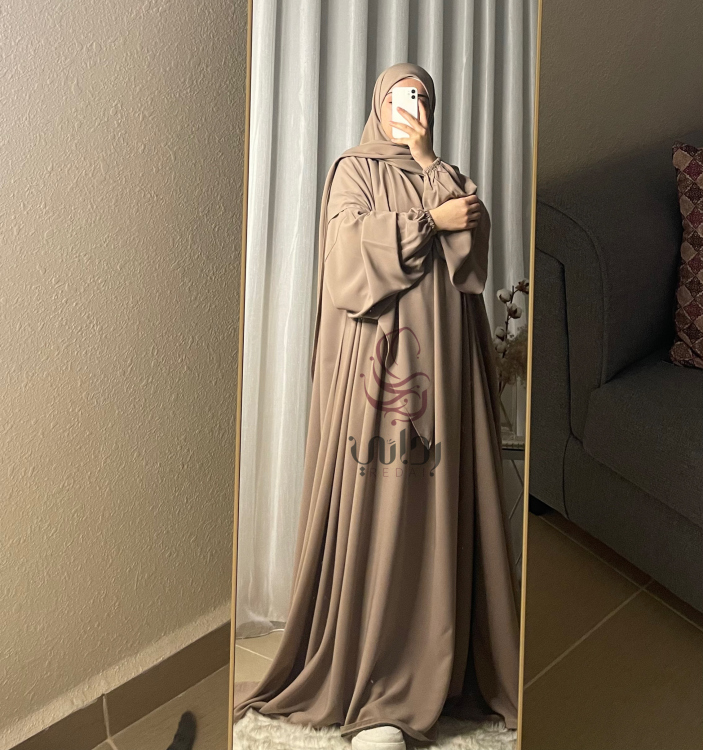 طقم دبل كلوش،فستان و شال عريض مربّع ١٥٠*١٥٠ و نقاب قطعتين