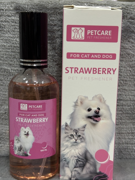 عطر قطط وكلاب بت كير برائحة الفراولة 