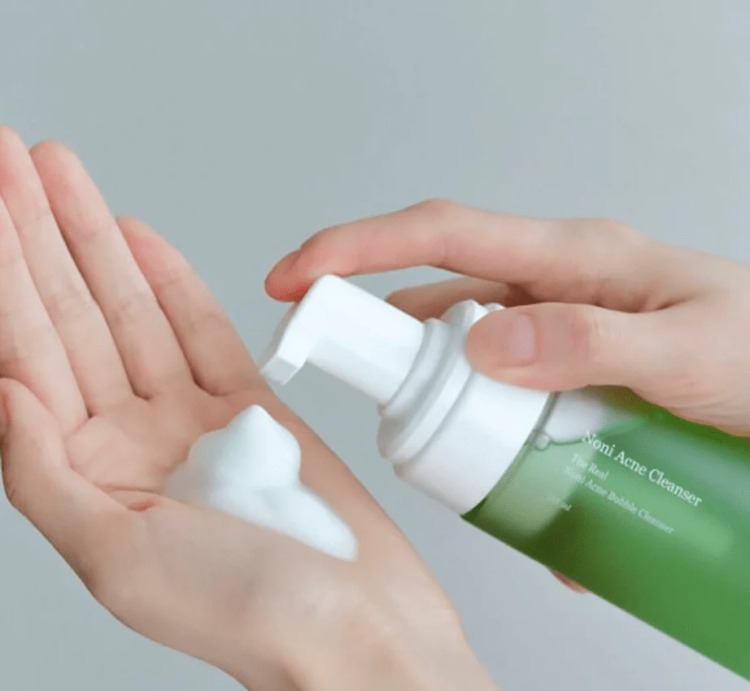 celimax noni acne cleanser غسول رغوي لعلاج حب الشباب بالساليساليك اسد
