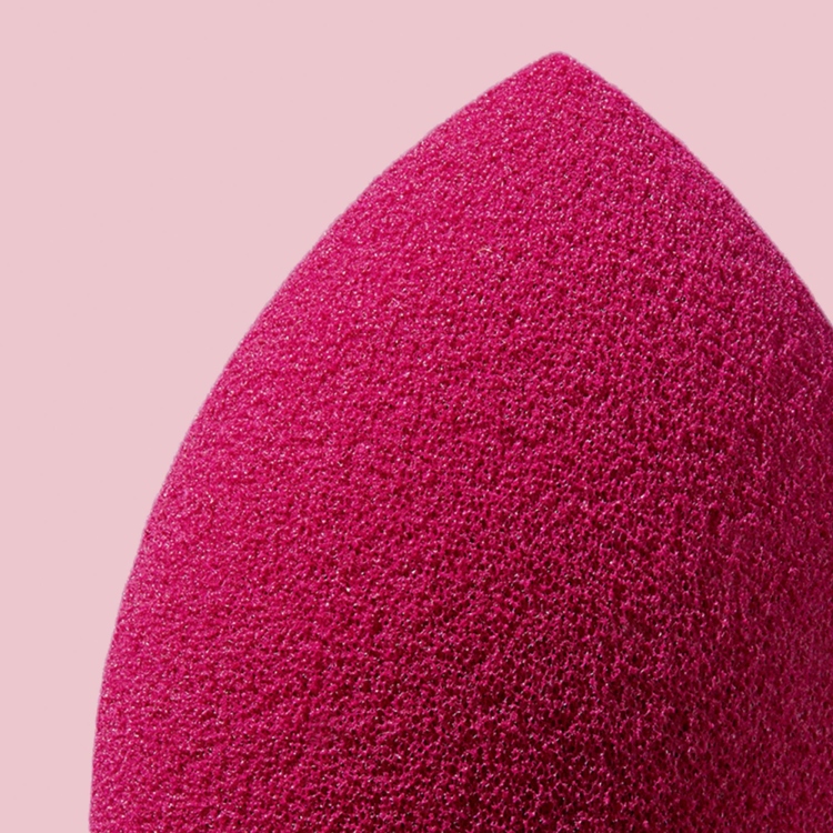 ELF, TOTAL FACE BLENDING SPONGE (Beauty Blender)   ايلف، اسفنجة دمج (بيوتي بلندر)