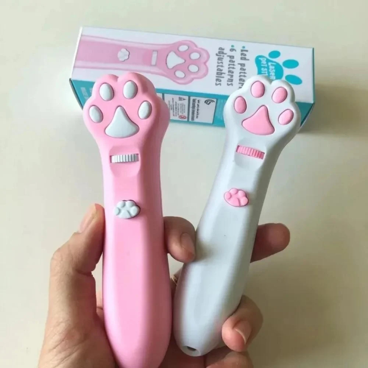 Laser pointer for cat toys