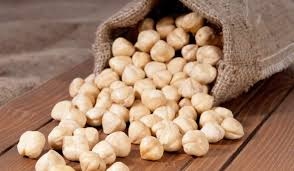 البندق النيء مقشر 250غم