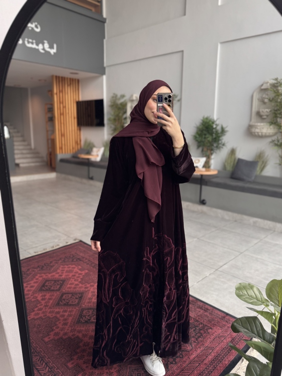 عباية الوردة الخمرية 