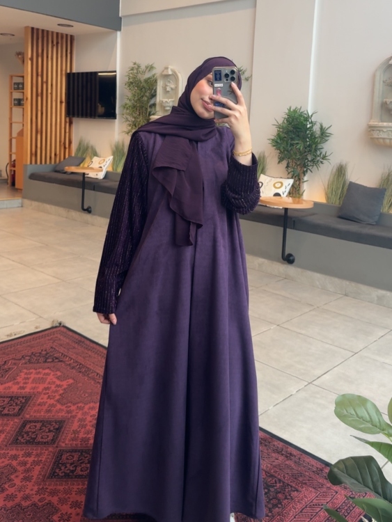 عباية بنفسجية 