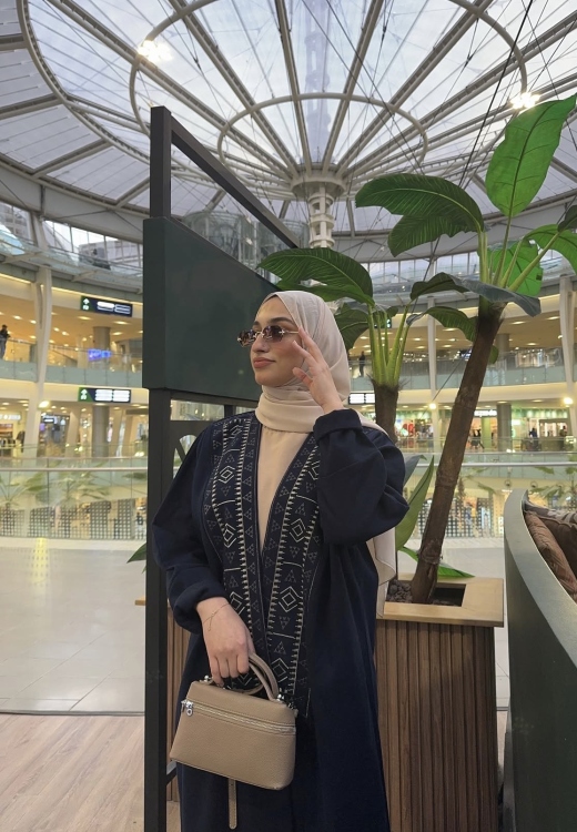 عباية جوخ تطريز