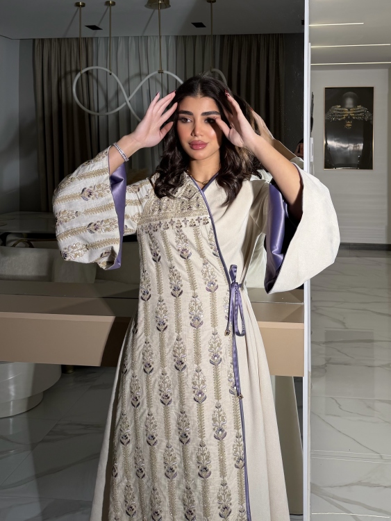 Open Front Jalabiya With Belt جلابية مسك