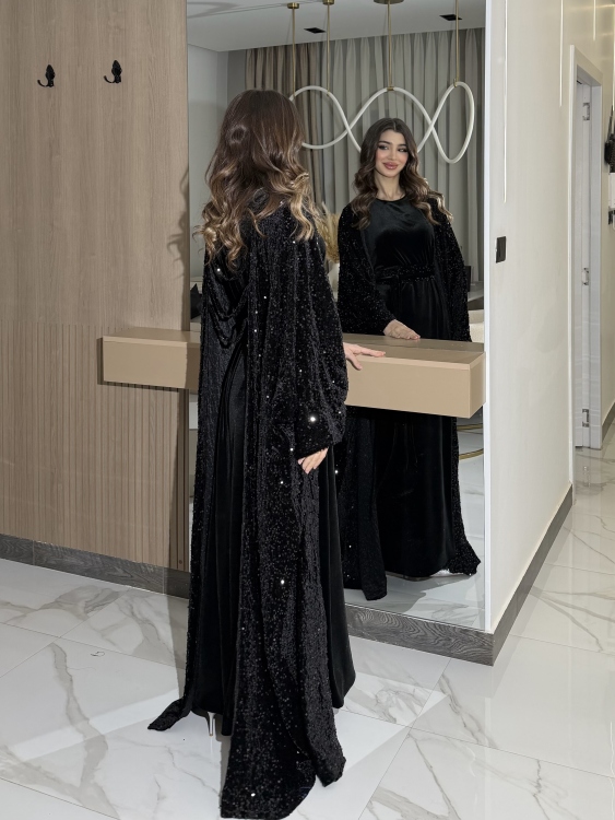 Dress with a sequined velvet bisht جلابية ميرا