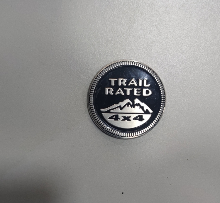 شعار TRAIL RATED معدني دائري