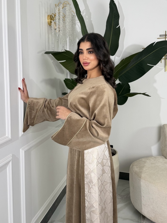 جلابية ياسمينا   Jalabiya With Floral Belt  ( نقشة 2 )