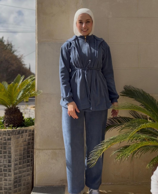 طقم (رايا) باللون الازرق