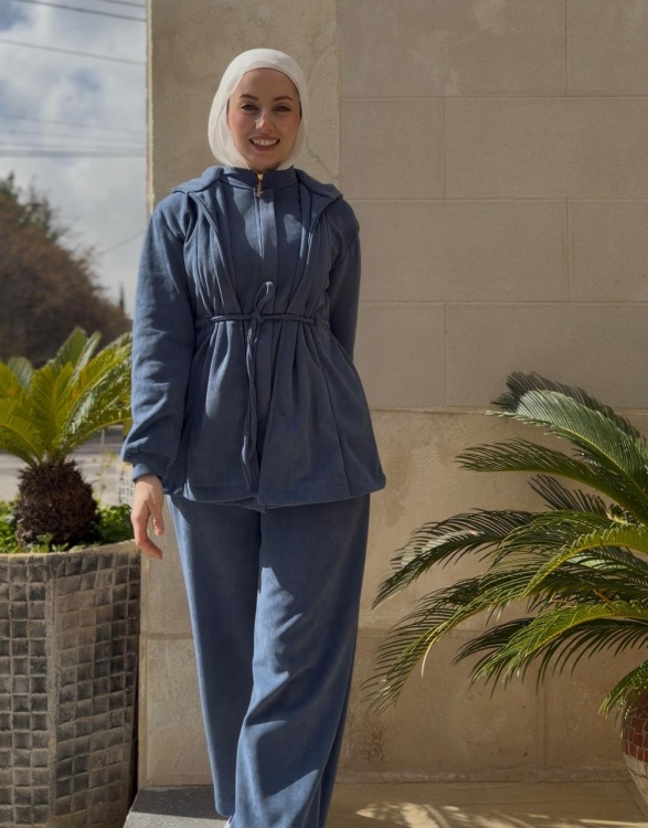 طقم (رايا) باللون الازرق