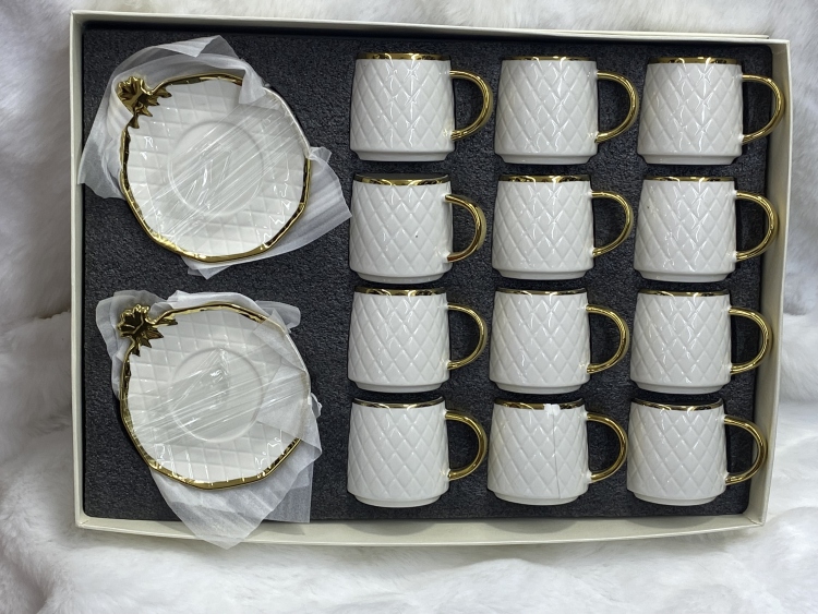 طقم فناجين 24 قطعة 