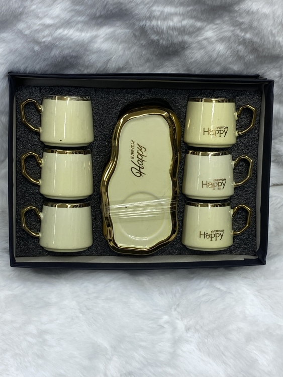 فناجين قهوة نصف دزينة 