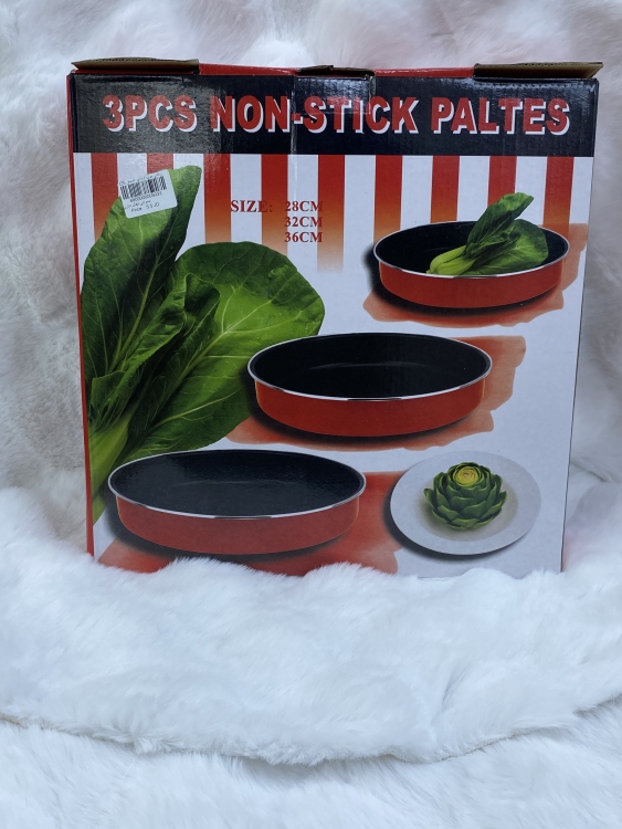 صواني تيفال دائري عدد 3  مقاس 28  32  36 سم 