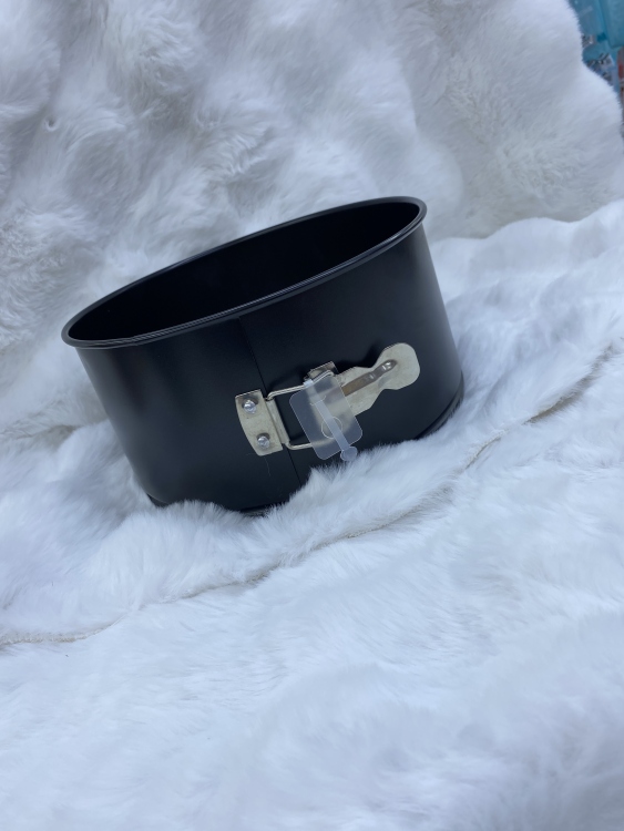 قالب شيز كيك حجم كبير  سعه 24 سم  ارتفاع. 12 سم 