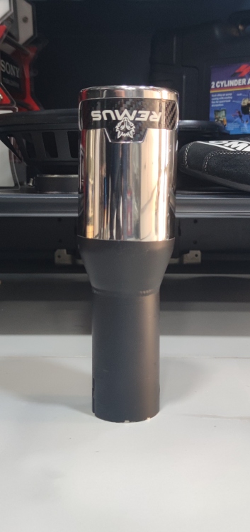 نكلة اكزوزت REMUS 