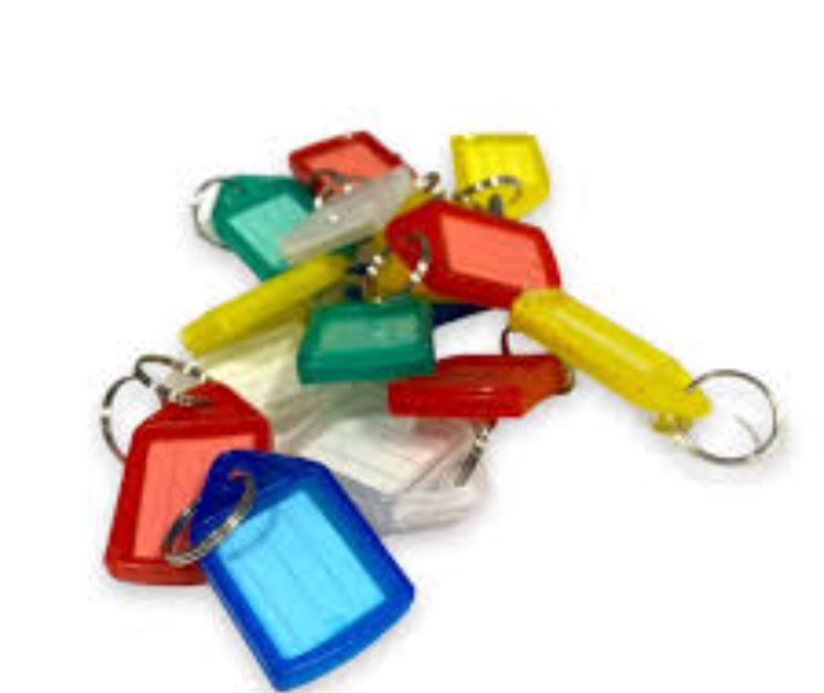 ميداليات مفاتيح بلاستيك ملون