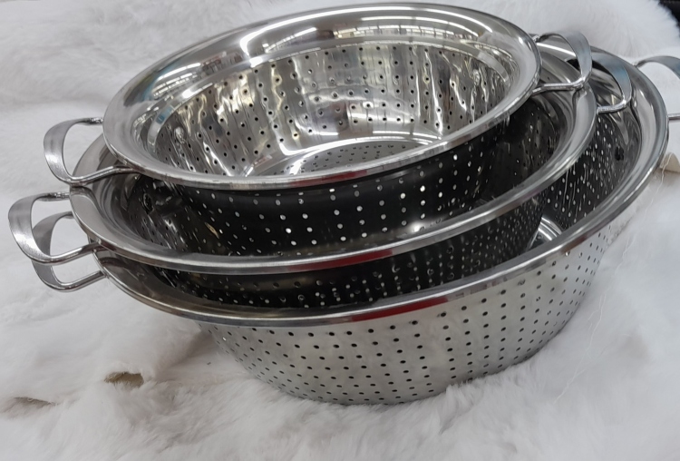 مصفاية خضار بيد ستيل 