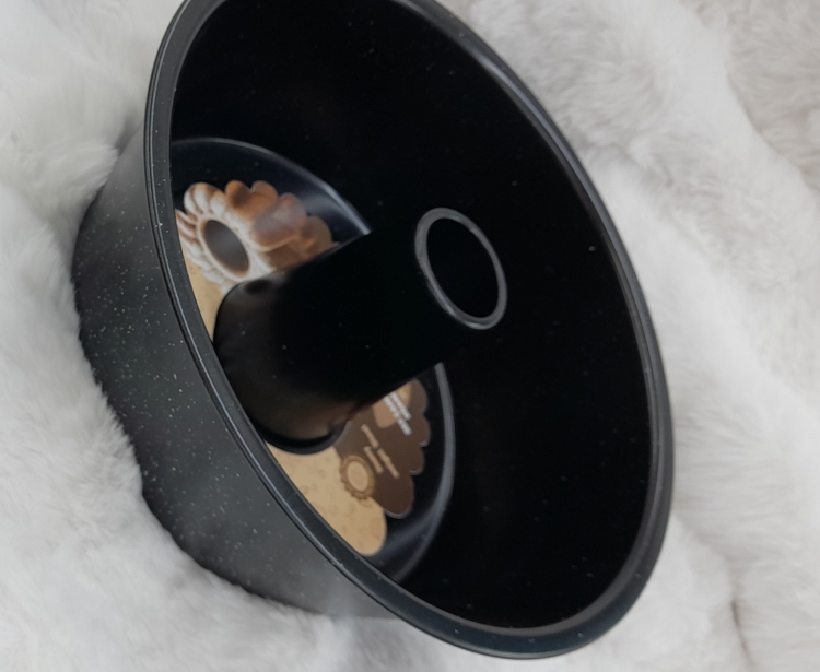 قالب كيك جرانيت اسود ثقي