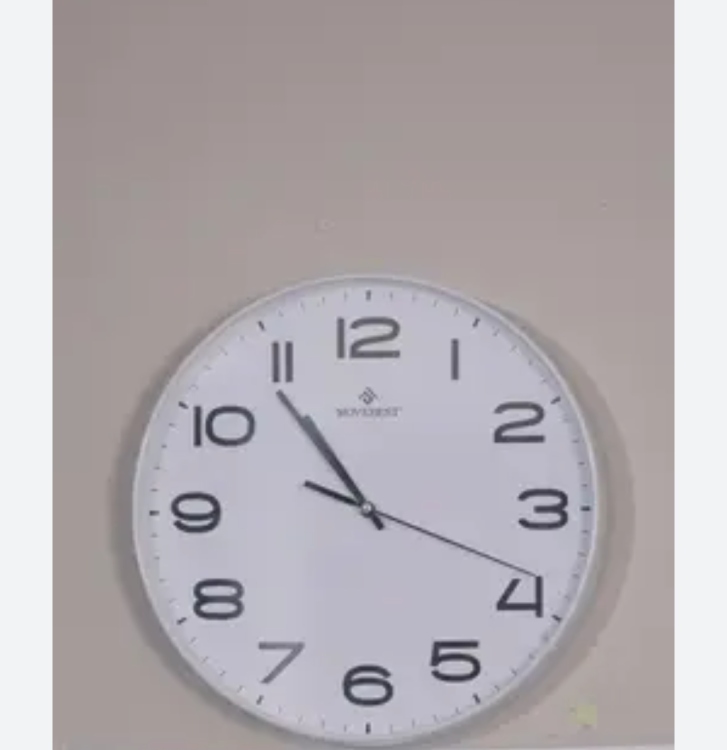 ساعة حائط 