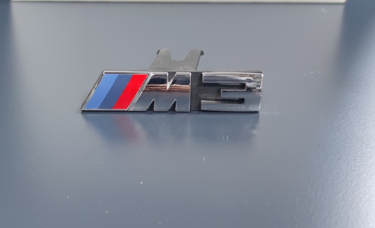 شعار M3 كبس على الشل نخب اول 