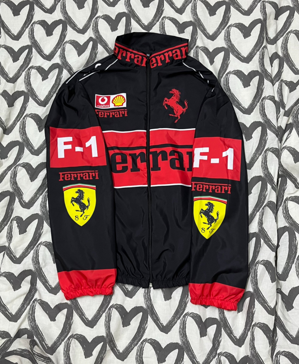 جاكيت فيراري خفيف 