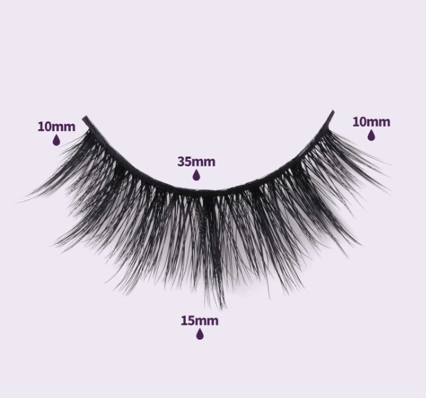 1 pair of false eyelashes رموش صناعية 1 زوج 