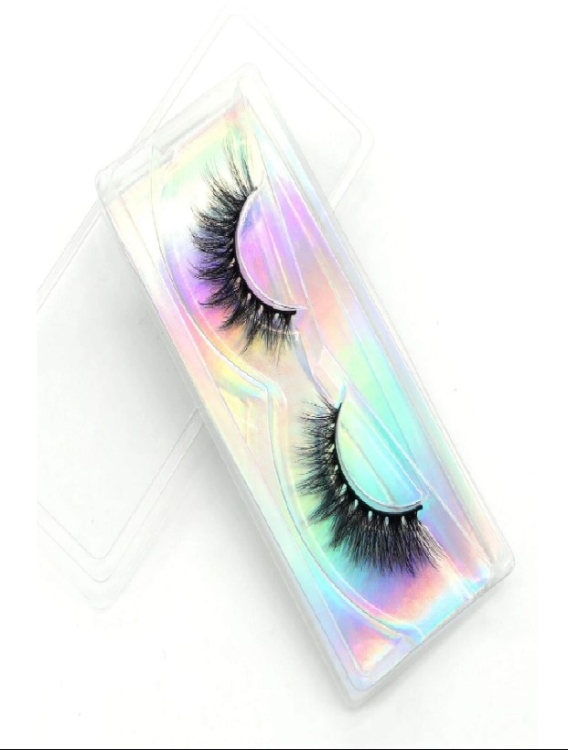 1 pair of false eyelashes رموش صناعية 1 زوج 