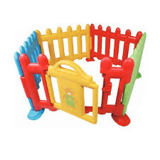 باب سياج بلاستيكي