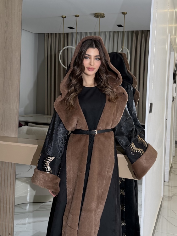 Embroidered Fur Bisht  without belt بشت شموخ