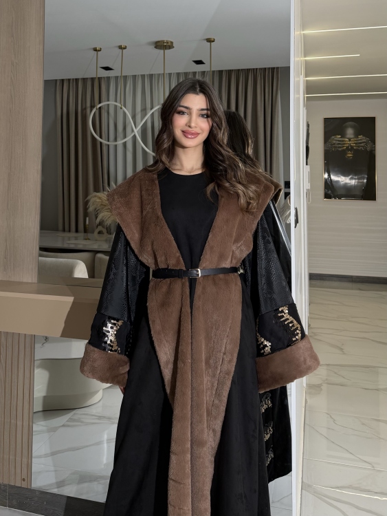 Embroidered Fur Bisht  without belt بشت شموخ