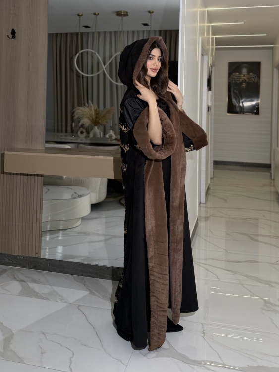 Embroidered Fur Bisht  without belt بشت شموخ
