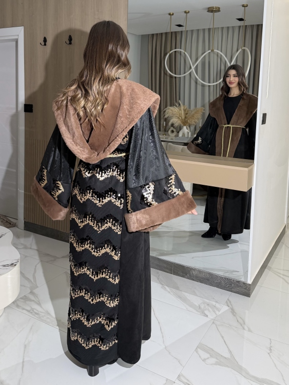 Embroidered Fur Bisht  without belt بشت شموخ