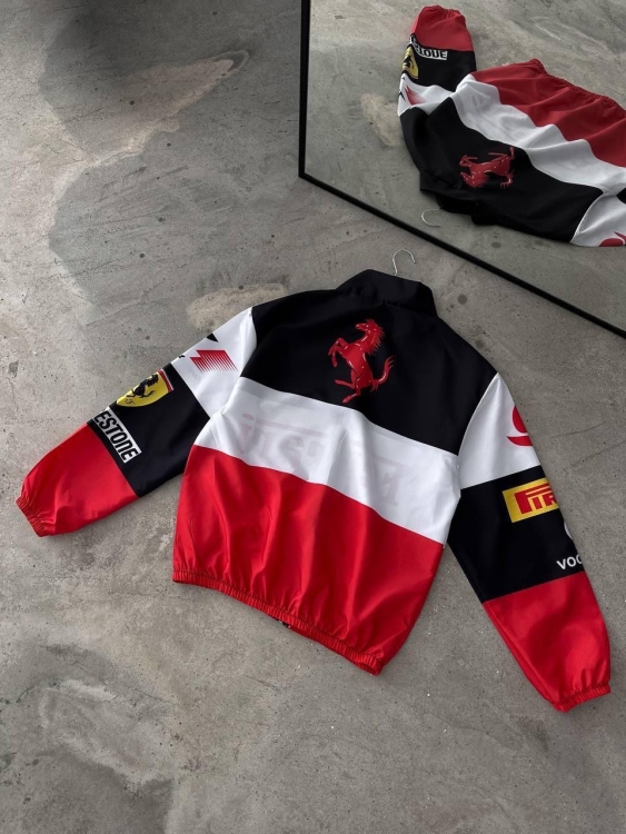 جاكيت فيراري خفيف 