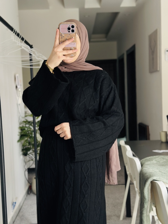 طقم صوف ناعم( أسود)