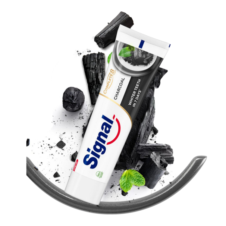 معجون اسنان سيجنال بالفحم كومبليت 8 اكشن بحجم 100 مل 