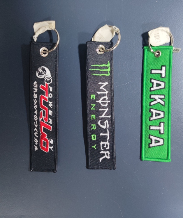 ميدالية قماش مشكل