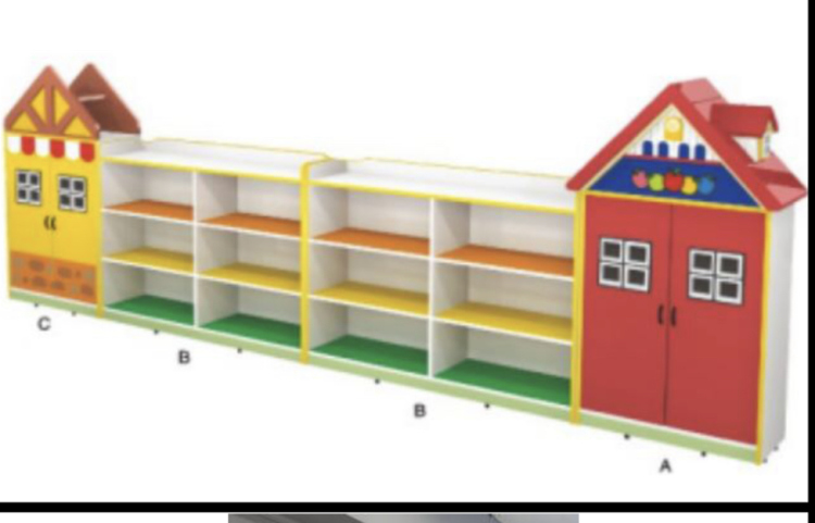 خزانة بشكل بيت