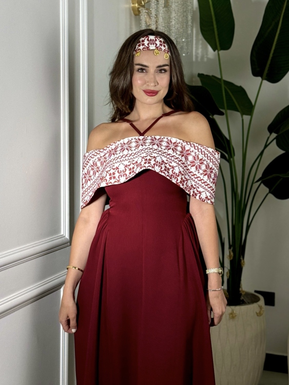Off-Shoulder Henna Dress ثوب ساندرا 