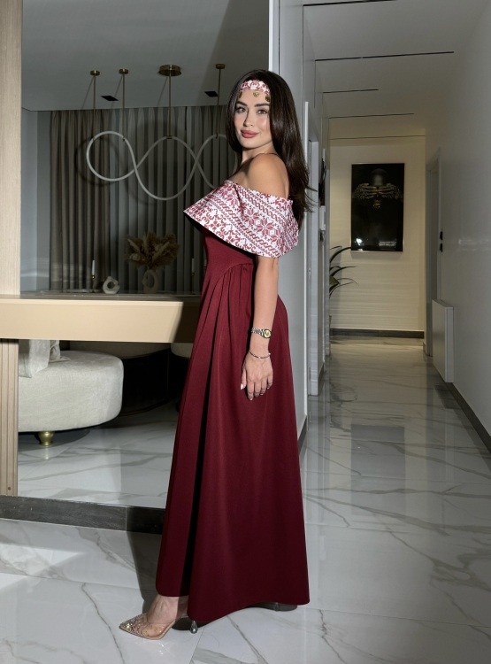 Off-Shoulder Henna Dress ثوب ساندرا 