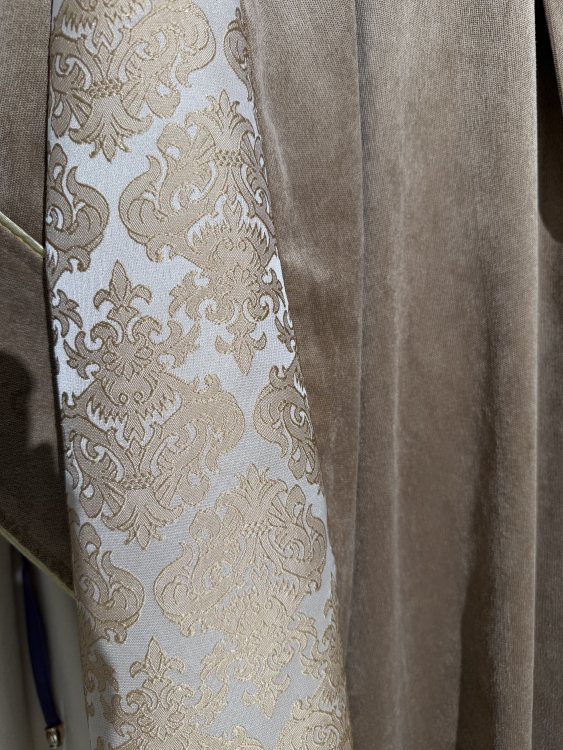 جلابية ياسمينا   Jalabiya With Floral Belt (نقشة 1)