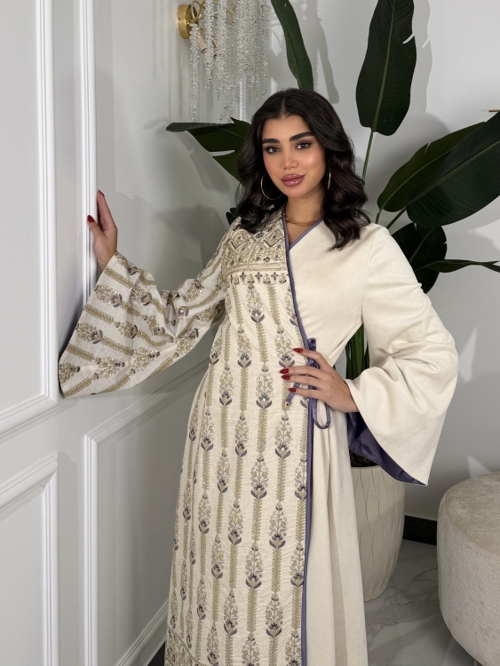 Open Front Jalabiya With Belt جلابية مسك