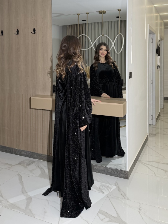 Dress with a sequined velvet bisht جلابية ميرا