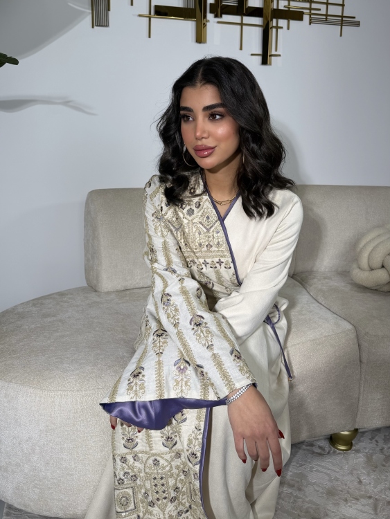 Open Front Jalabiya With Belt جلابية مسك