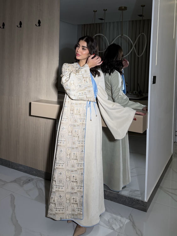 Open Front Jalabiya With Belt جلابية مسك