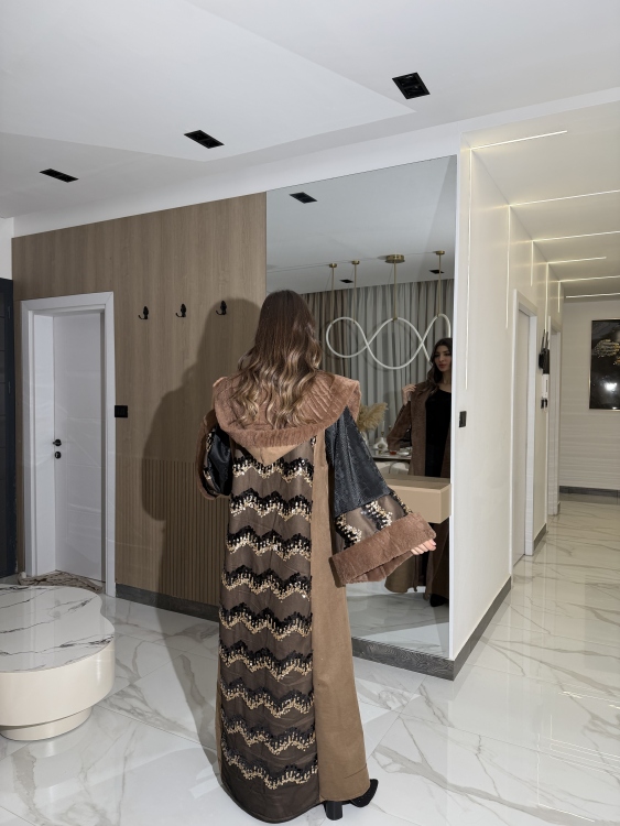 Embroidered Fur Bisht  without belt بشت شموخ