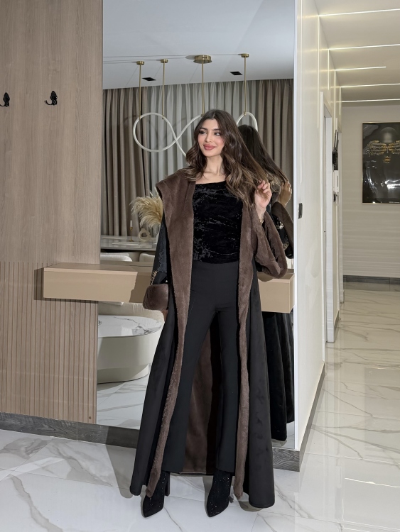 Embroidered Fur Bisht  without belt بشت شموخ