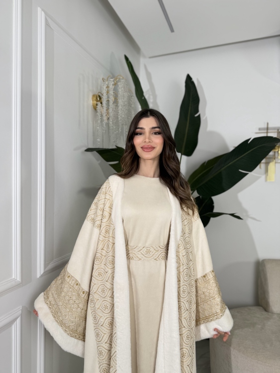 Embroidered Bisht with Suede Dressجلابية شموخ  بدون فرو داخلي  