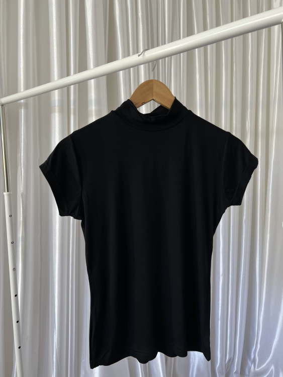 Basic High Neck T-Shirt