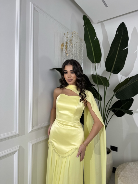 شمس  Two-piece powder yellow dress with long neck shawl